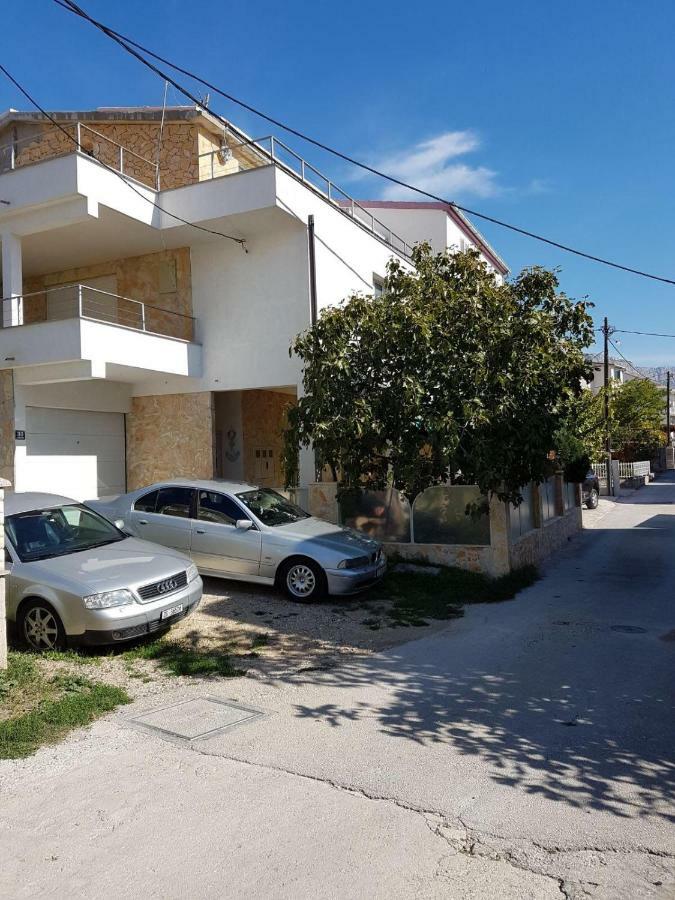 Apartment Dijana Kastela Luaran gambar
