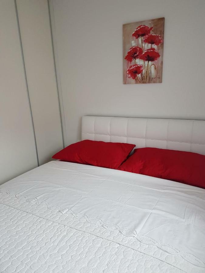 Apartment Dijana Kastela Luaran gambar